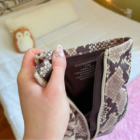 NWOT✨ Steve Madden Snake Print Tristine Ankle Booties 🐍🩶 - Picture 5 of 5